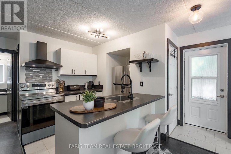 84 - 23 DAWSON DRIVE, Collingwood, Ontario, L9Y5B4