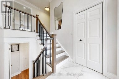 119 ELIZABETH STREET Oshawa (McLaughlin) Ontario photo 4