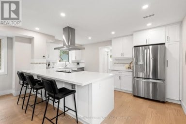 3517 ST CLAIR AVENUE E Toronto (Clairlea-Birchmount) Ontario photo 11