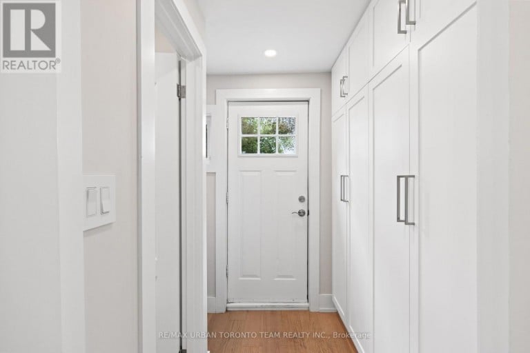 3517 ST CLAIR AVENUE E, Toronto (Clairlea-Birchmount), Ontario, M1K1L4