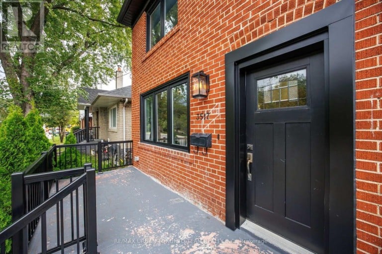 3517 ST CLAIR AVENUE E, Toronto (Clairlea-Birchmount), Ontario, M1K1L4