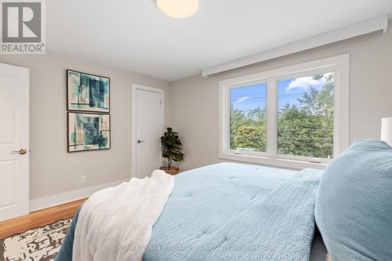 3517 ST CLAIR AVENUE E, Toronto (Clairlea-Birchmount), Ontario, M1K1L4