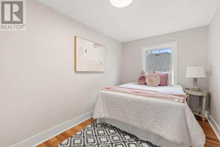3517 ST CLAIR AVENUE E, Toronto (Clairlea-Birchmount), Ontario, M1K1L4