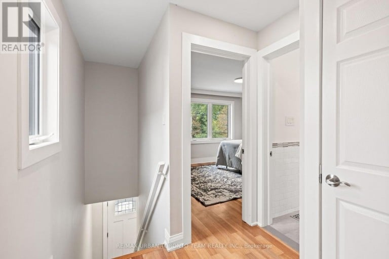 3517 ST CLAIR AVENUE E, Toronto (Clairlea-Birchmount), Ontario, M1K1L4