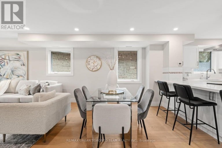 3517 ST CLAIR AVENUE E, Toronto (Clairlea-Birchmount), Ontario, M1K1L4