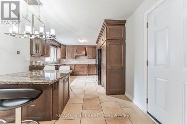 148 CASTLEHILL ROAD Vaughan (Maple) Ontario photo 18