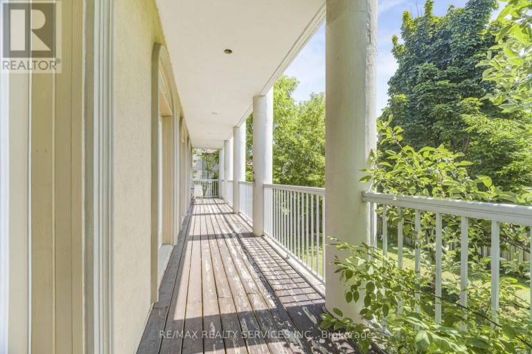 135 SPRUCE AVENUE, Richmond Hill (South Richvale), Ontario, L4C6V9