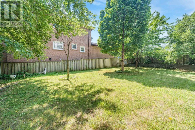 135 SPRUCE AVENUE, Richmond Hill (South Richvale), Ontario, L4C6V9