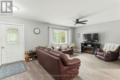 17900 HIGHWAY 118 Highlands East (Monmouth) Ontario photo 11