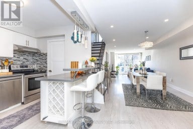 339 - 2 VALHALLA INN ROAD Toronto (Islington-City Centre West) Ontario photo 1