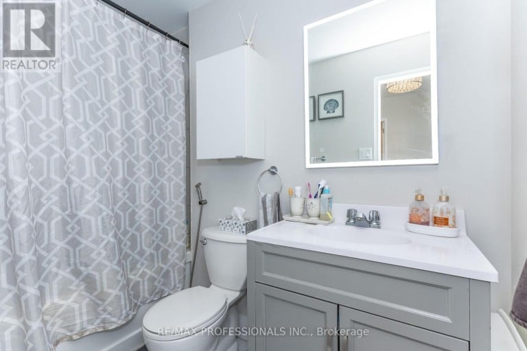 339 - 2 VALHALLA INN ROAD, Toronto (Islington-City Centre West), Ontario, M9B6C3