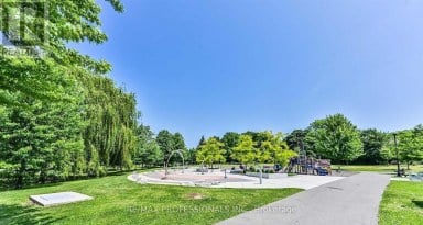 339 - 2 VALHALLA INN ROAD Toronto (Islington-City Centre West) Ontario photo 39