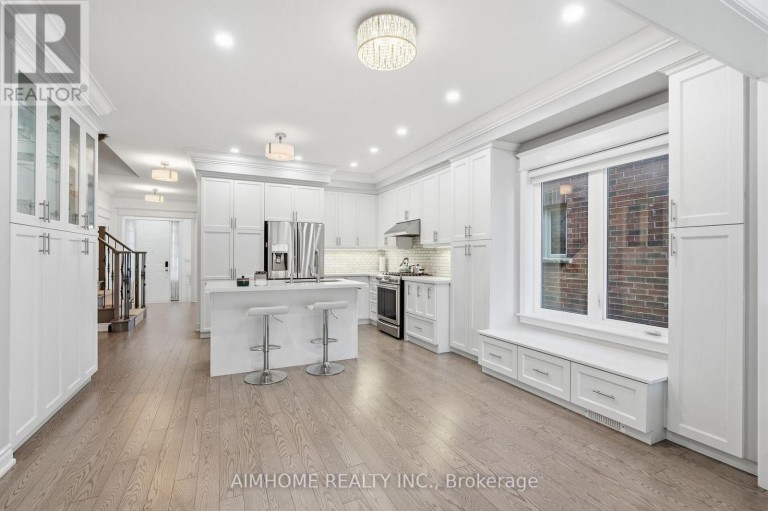 15 CALAMINT LANE, Richmond Hill (Oak Ridges Lake Wilcox), Ontario, L4E1C3