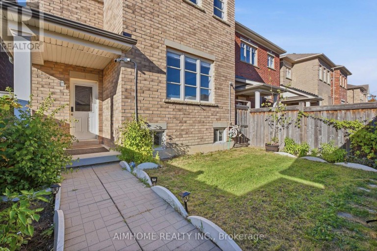 15 CALAMINT LANE, Richmond Hill (Oak Ridges Lake Wilcox), Ontario, L4E1C3