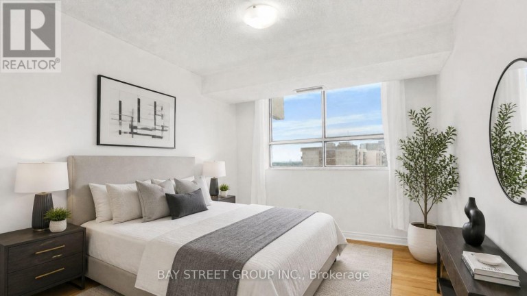 1207 - 10 STONEHILL COURT, Toronto (L'Amoreaux), Ontario, M1W2X8