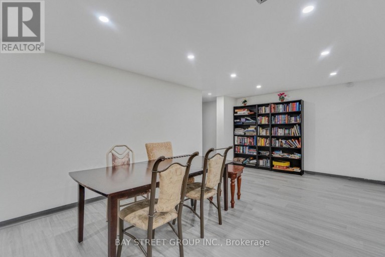 1207 - 10 STONEHILL COURT, Toronto (L'Amoreaux), Ontario, M1W2X8