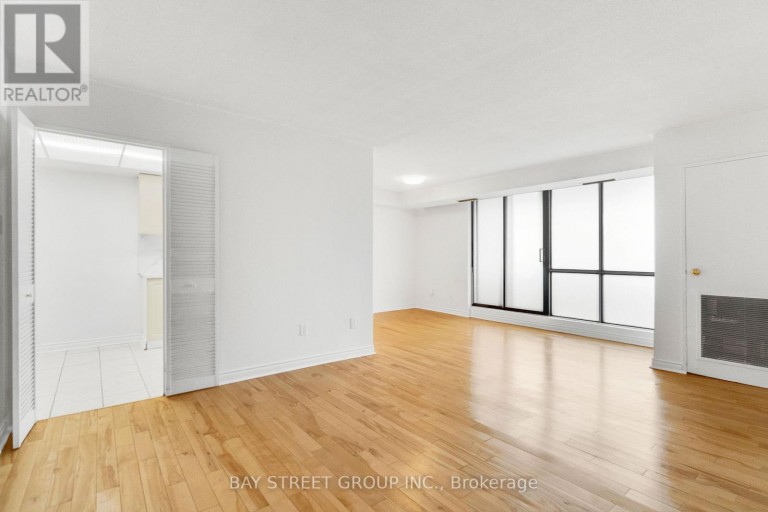 1207 - 10 STONEHILL COURT, Toronto (L'Amoreaux), Ontario, M1W2X8