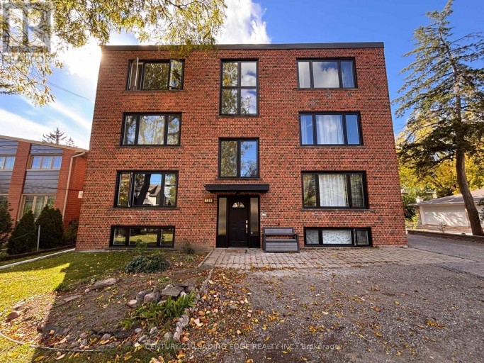 2 - 134 LUCAS STREET, Richmond Hill (Mill Pond), Ontario, L4C4P5