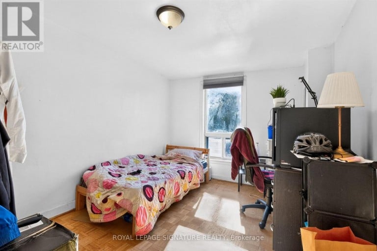 212 LIPPINCOTT STREET, Toronto (University), Ontario, M5S2P5