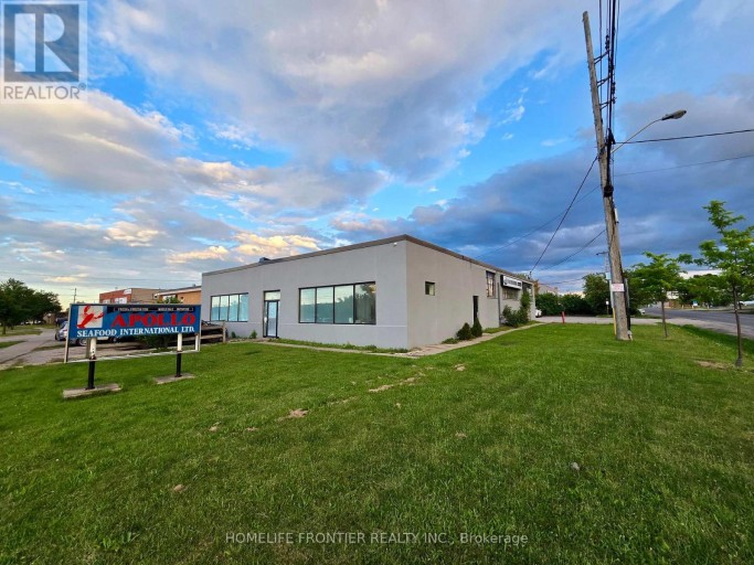 13 RACINE ROAD, Toronto (West Humber-Clairville), Ontario, M9W2Z2
