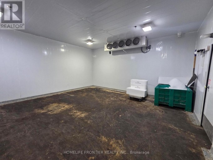 13 RACINE ROAD, Toronto (West Humber-Clairville), Ontario, M9W2Z2