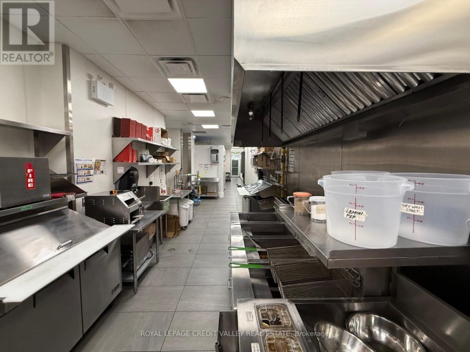 D10 - 400 SCOTT STREET, St. Catharines (Carlton/Bunting), Ontario, L2M3W4