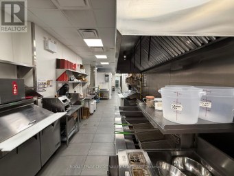 D10 - 400 SCOTT STREET St. Catharines (Carlton/Bunting) Ontario photo 9
