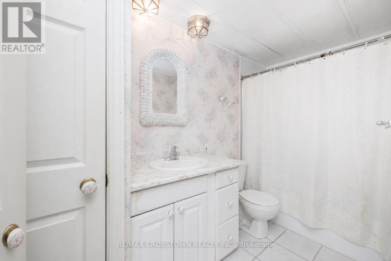2 TAMARACK COURT, Innisfil, Ontario, L9S1M8