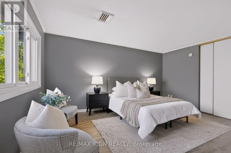 102 - 121 UNIVERSITY AVENUE E, Waterloo, Ontario, N2J4J1
