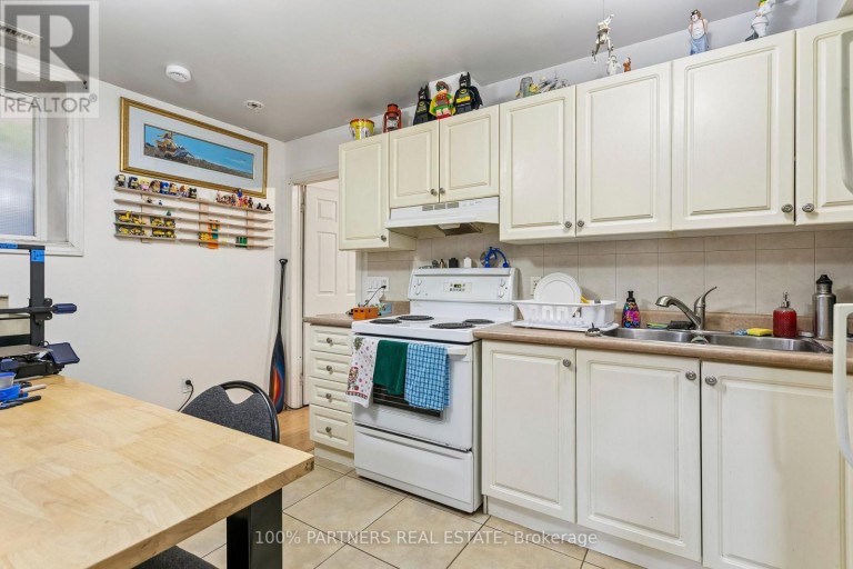 2035-2039 DANFORTH AVENUE, Toronto (Woodbine Corridor), Ontario, M4C1J8