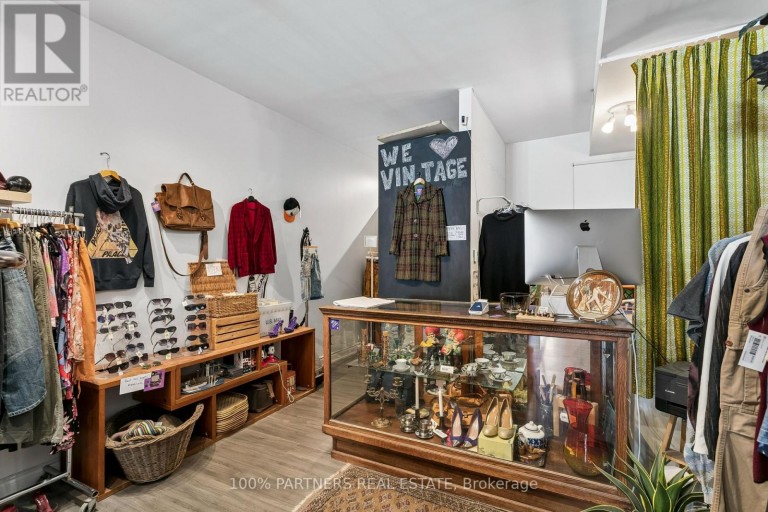 2035-2039 DANFORTH AVENUE, Toronto (Woodbine Corridor), Ontario, M4C1J8