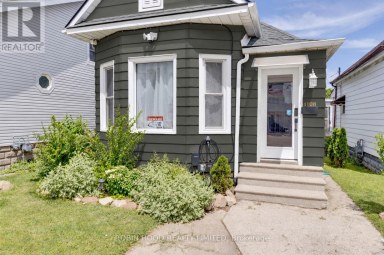 1108 ASSUMPTION STREET Windsor Ontario photo 2