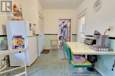1108 ASSUMPTION STREET Windsor Ontario photo 24