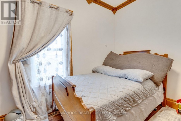 1108 ASSUMPTION STREET, Windsor, Ontario, N9A3C4