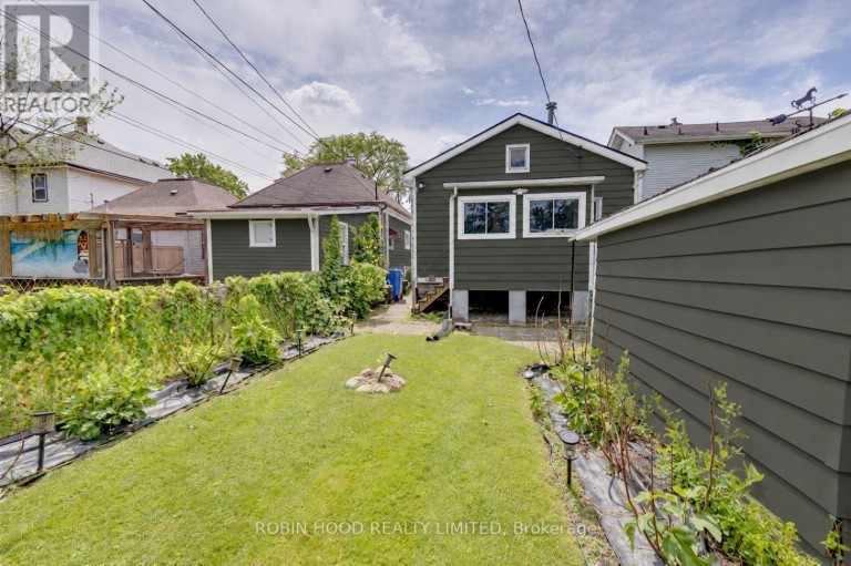 1108 ASSUMPTION STREET, Windsor, Ontario, N9A3C4
