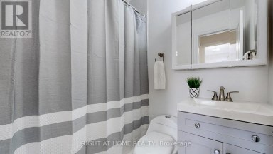 12A KENMORE AVENUE Toronto (Clairlea-Birchmount) Ontario photo 13
