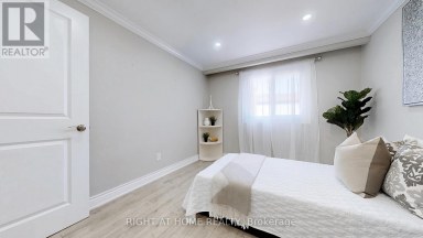 12A KENMORE AVENUE Toronto (Clairlea-Birchmount) Ontario photo 21