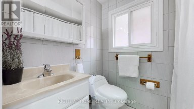 12A KENMORE AVENUE Toronto (Clairlea-Birchmount) Ontario photo 23