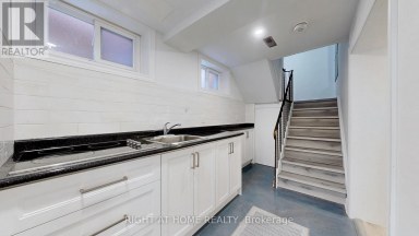 12A KENMORE AVENUE Toronto (Clairlea-Birchmount) Ontario photo 27