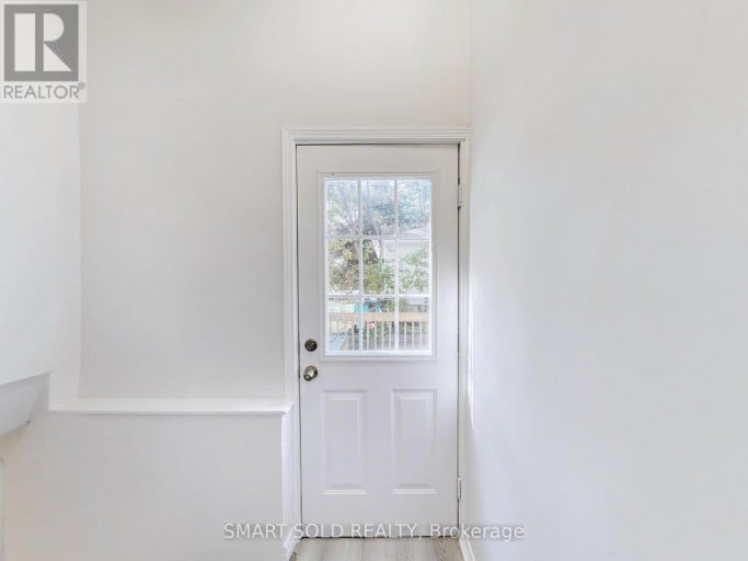 1051 JANETTE STREET, Newmarket (Huron Heights-Leslie Valley), Ontario, L3Y3C4