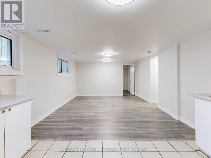 1051 JANETTE STREET, Newmarket (Huron Heights-Leslie Valley), Ontario, L3Y3C4
