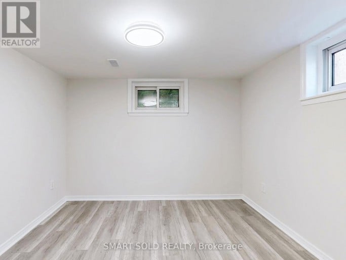 1051 JANETTE STREET, Newmarket (Huron Heights-Leslie Valley), Ontario, L3Y3C4