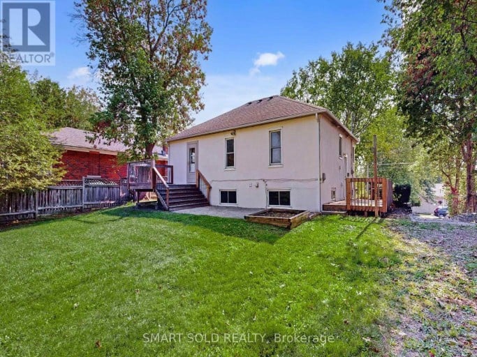 1051 JANETTE STREET, Newmarket (Huron Heights-Leslie Valley), Ontario, L3Y3C4