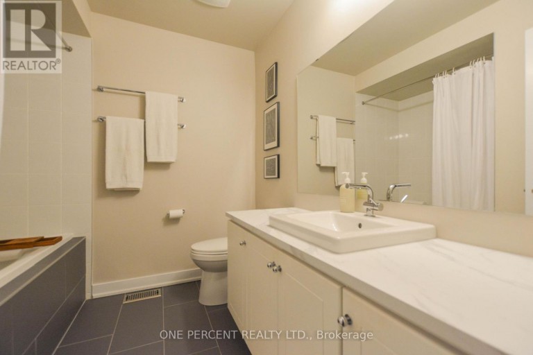 16 DENARIUS CRESCENT, Richmond Hill (Oak Ridges Lake Wilcox), Ontario, L4E0Y9