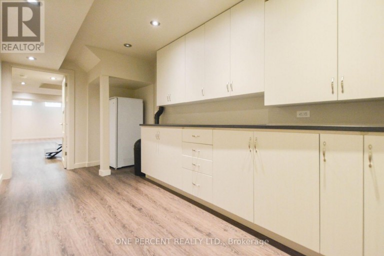 16 DENARIUS CRESCENT, Richmond Hill (Oak Ridges Lake Wilcox), Ontario, L4E0Y9