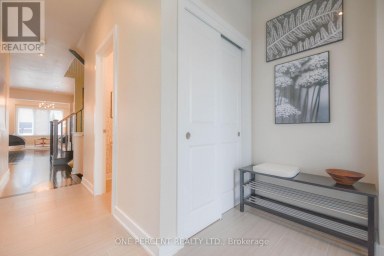 16 DENARIUS CRESCENT Richmond Hill (Oak Ridges Lake Wilcox) Ontario photo 4