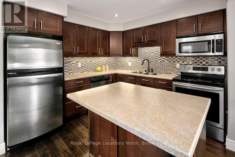 67 BARR STREET, Collingwood, Ontario, L9Y0E6