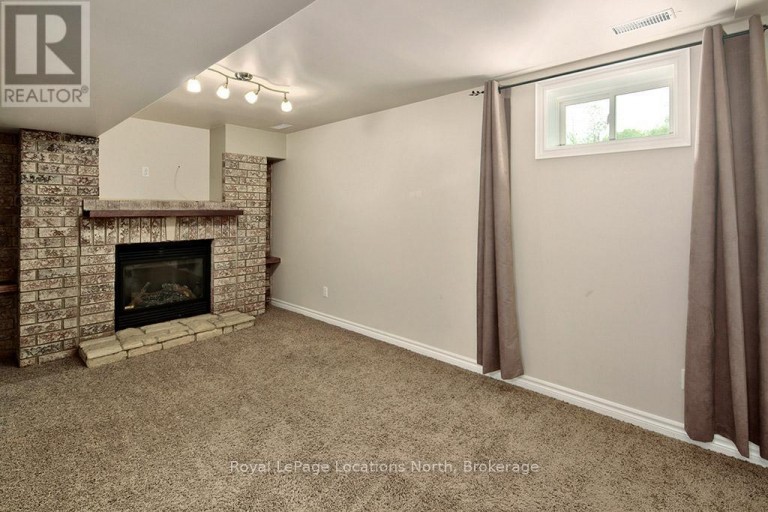 67 BARR STREET, Collingwood, Ontario, L9Y0E6