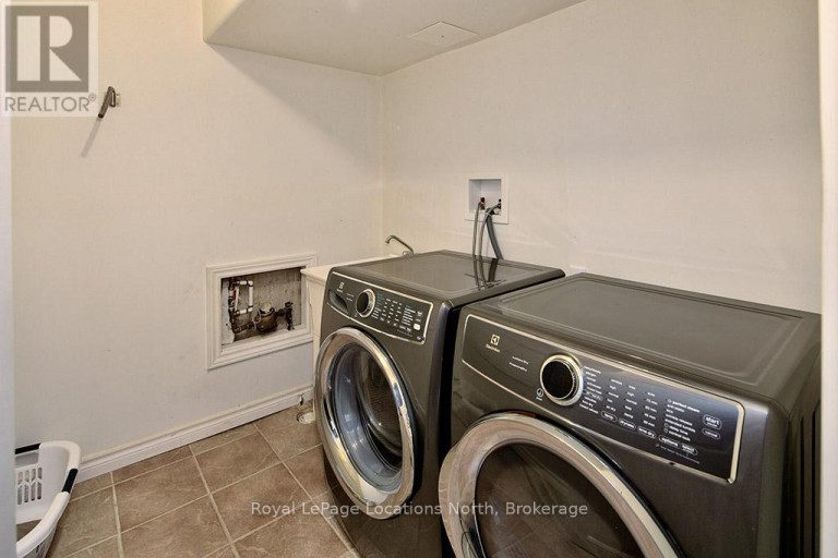 67 BARR STREET, Collingwood, Ontario, L9Y0E6