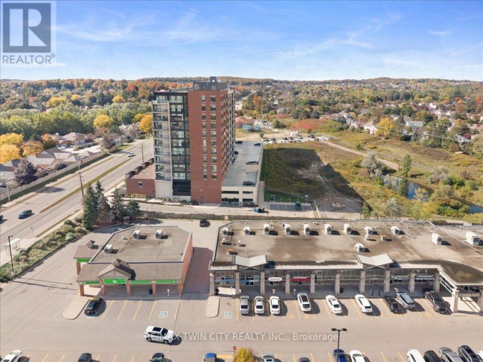 3 - 450 COLUMBIA STREET WEST STREET W, Waterloo, Ontario, N2T2W1